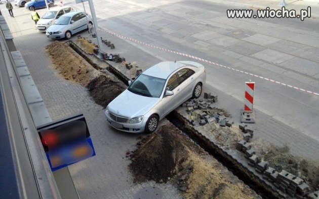 Tak się kończy blokowanie placu budowy