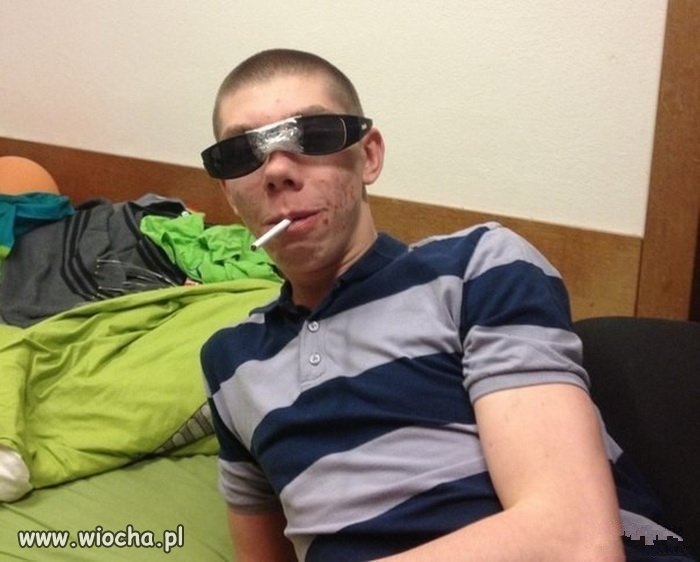 Maniek i jego ray bany