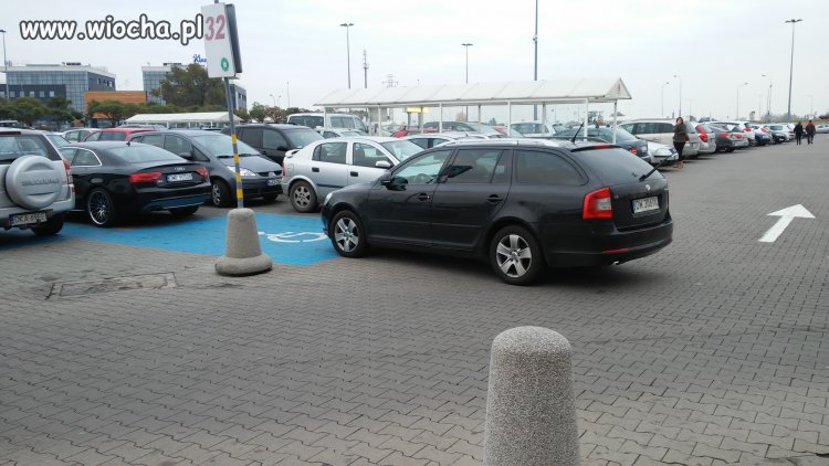 Burak pod Auchan