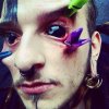 Tatuowanie oczu. Nowy trend taki...