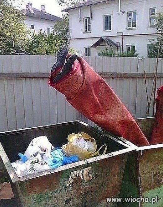 Całkiem dobry Ahmed i już na śmietniku