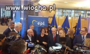 I to jest wiocha dla polityków