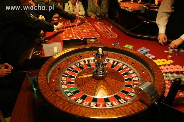 Urzędnik KRADŁ BECIKOWE! Zgarnął prawie 400 tysięcy!
