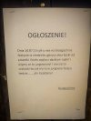 Ogłoszenie przed kościołem