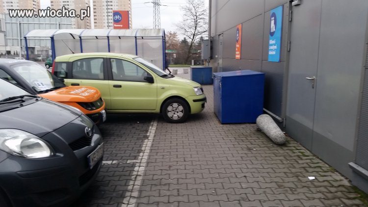 Z wózkiem matka nie przejdzie