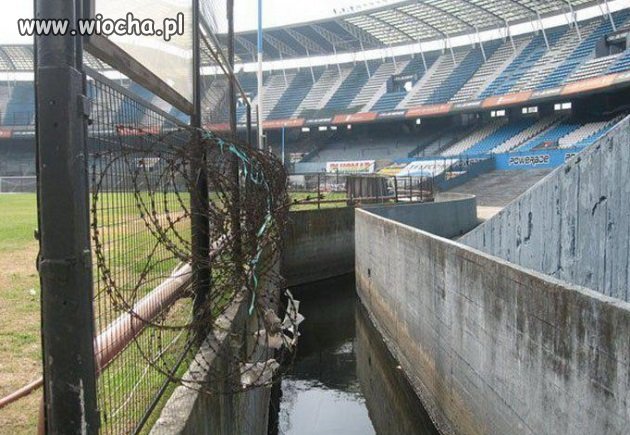 Fosa na stadionie
