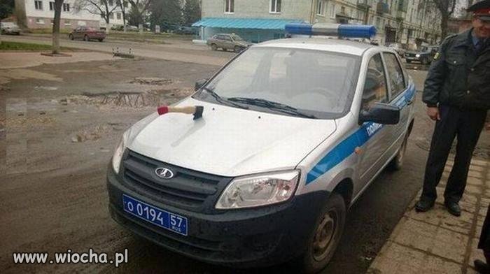 W tej dzielnicy nie lubią milicji.