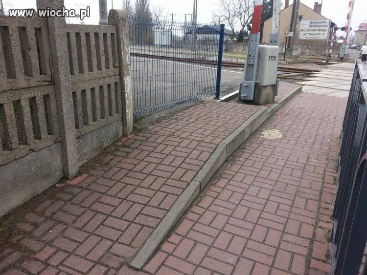 Podjazd dla niepełnosprawnych w Grodzisku Wlkp.