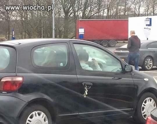 Szukają kluczyków?