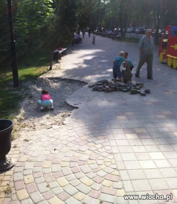 Klocki i piaskownica 