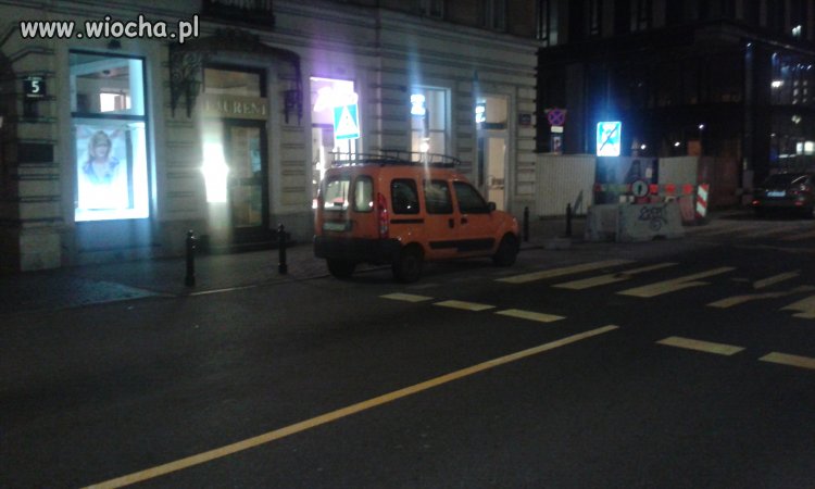 I znów jełop co niedowidzi