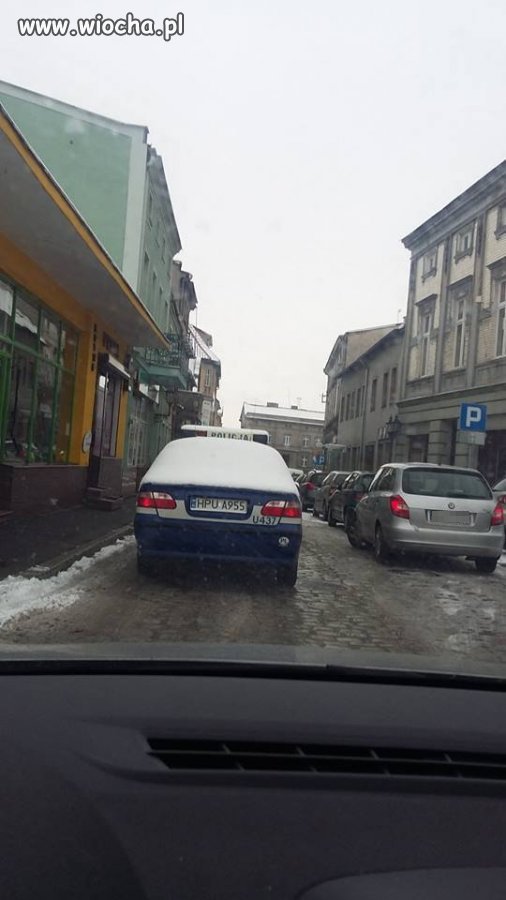 Poruszanie się nieodśnieżonym samochodem - 500 zł. 
