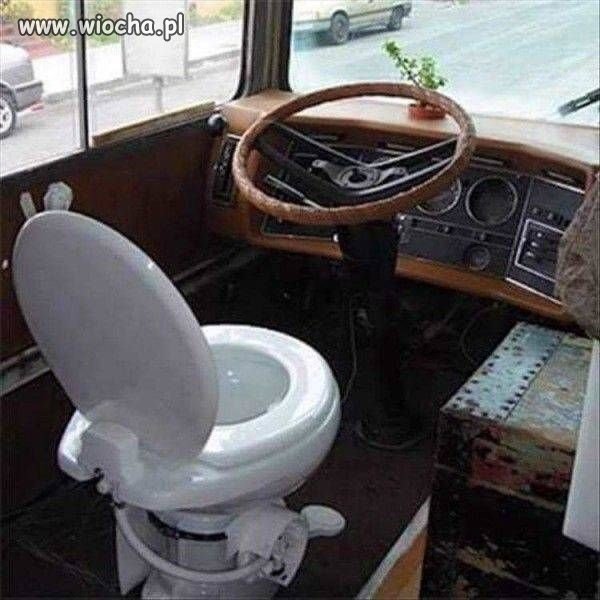 Praca kierowcy autobusu bywa trudna