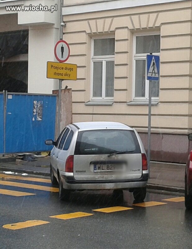 I znów jełop co niedowidzi
