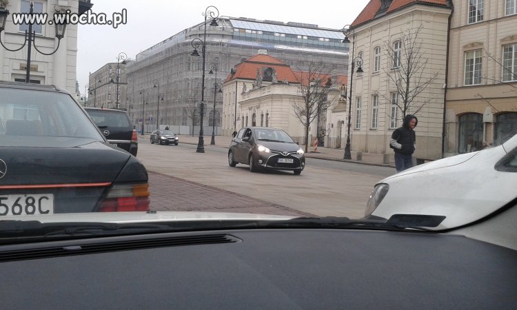 Od dziś można jeździć Krakowskim po chodniku 