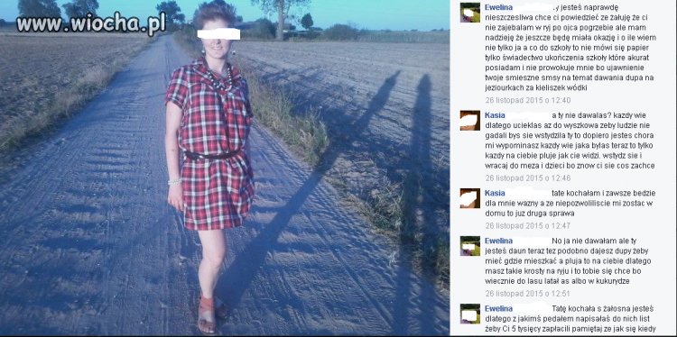 Siostry rozmawiają na fejsie