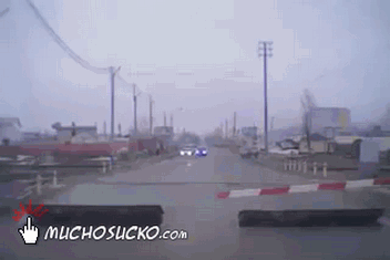 Tymczasem na pewnym przejeździe kolejowym