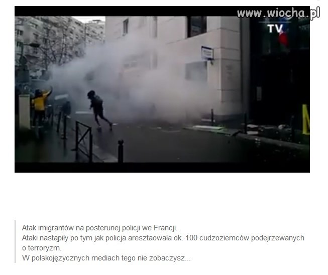 Atak imigrantów na posterunek policji.
