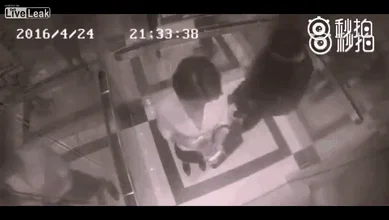 Tak się kończy molestowanie w windzie