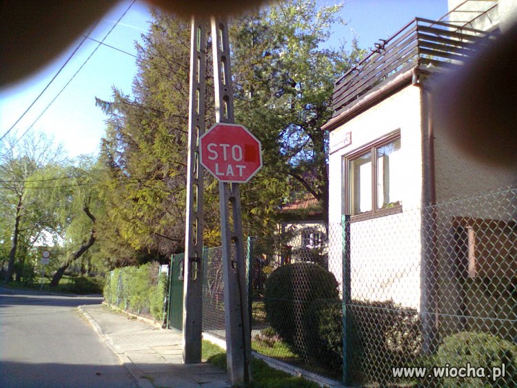 Kiedy nawet znaki drogowe życzą ci dobrze...