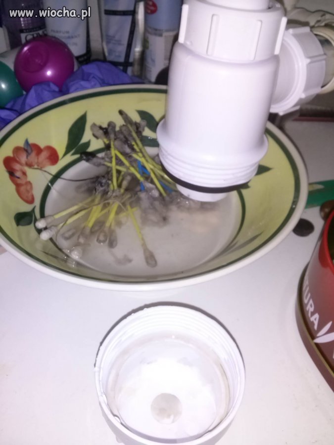 Jak mawia klasyk -taką konstrukcją jest kobieta. 