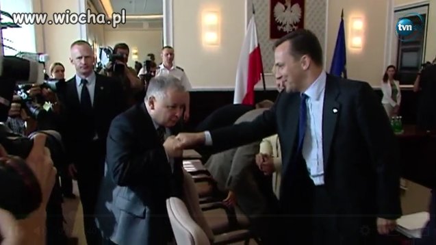 Lubię całować mężczyzn w dłonie   