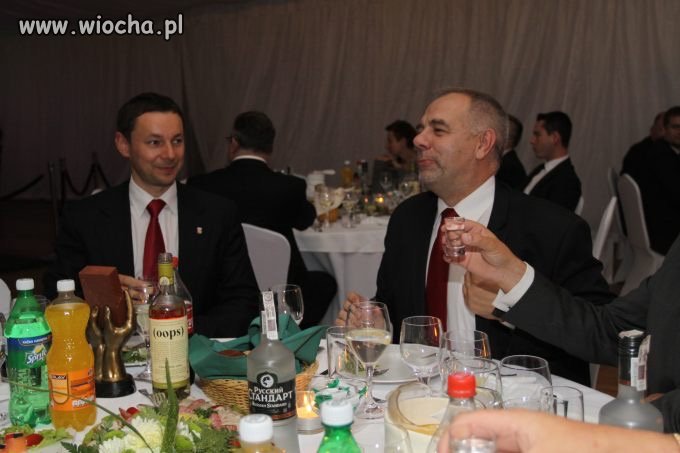 Tak oto Sasin wspiera SKOK wołomin 