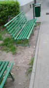 Tak blisko a jednak tak daleko