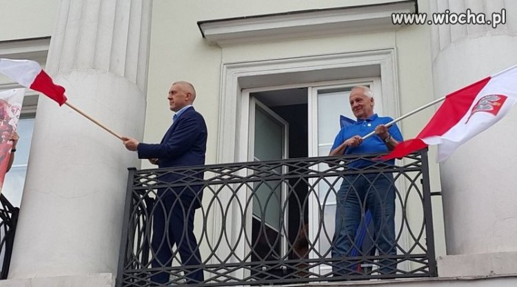 Neofita Roman zapomniał że był przeciw UE