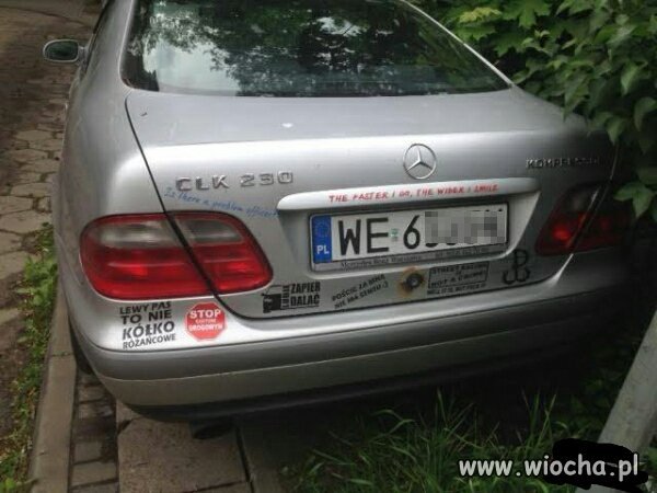 Znak Polski walczącej na niemieckim aucie 