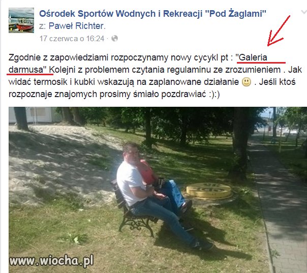 Właściciel Ośrodka robi foty odwiedzającym,którzy