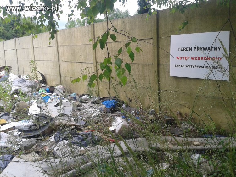 Zakaz wysypywania śmieci 
