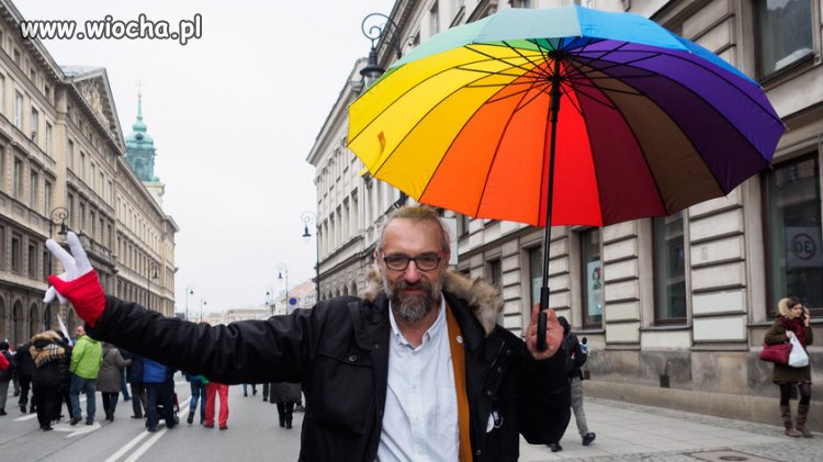 Po co mu parasol jak nie pada?