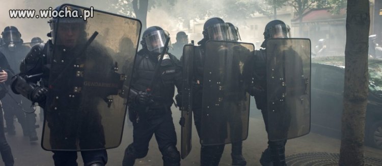 Francuska paranoja kraj sparaliżowany strajkami