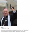 I może po jednym ochraniarzu
