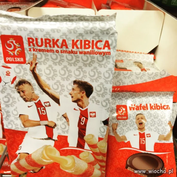 Brakuje tylko papieru toaletowego kibica...