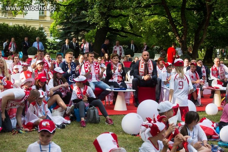 "spotkanie na trawie"-koszt 104 tysiące