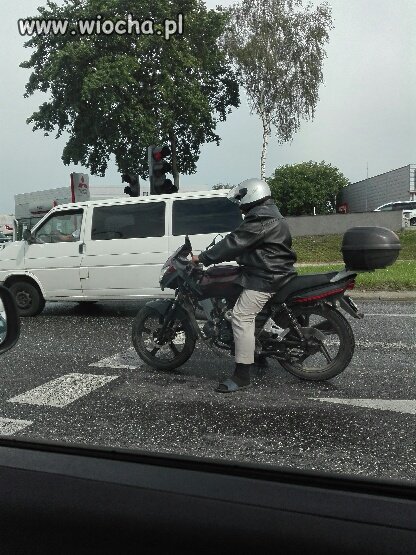 Kask.. jest. Kurtka ze skóry... jest.