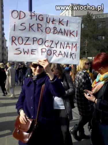 Młoda, wykształcona z dużego miasta.