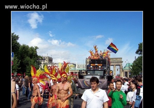 Tak środowisko LGBT "opłakuje" w Berlinie ofiary 