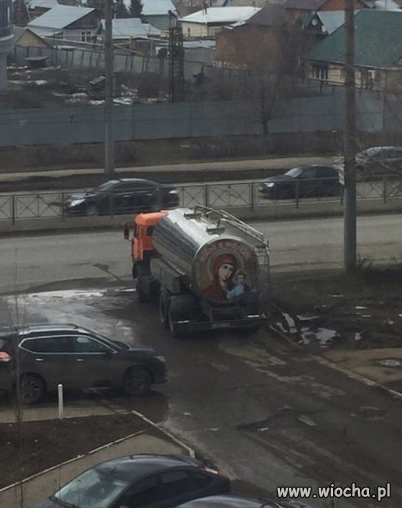 Nie wiem czy to brak szacunku czy dewotyzm