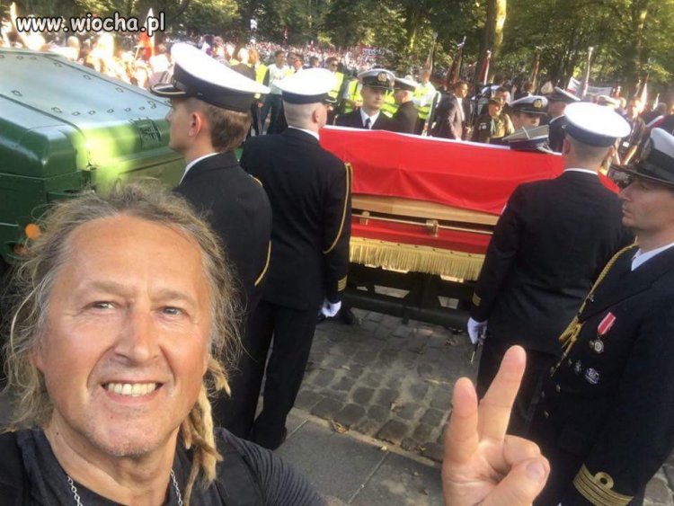 Selfie z trumną 