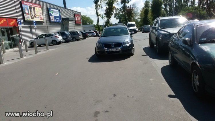 Parking Płońsk Kaufland ... Król Wsi Passatem TDI