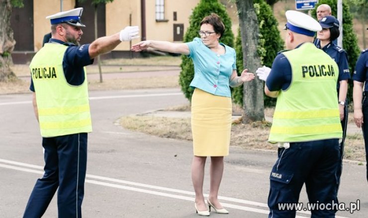 Schetyna zaPOwiedział skręt na prawo