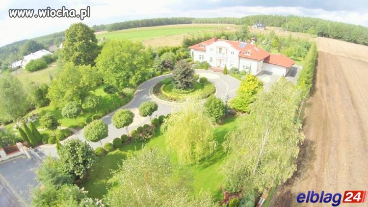 Ten dom nawet nie przypomina zwykłej willi. 