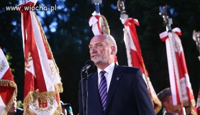 Maciarewicz mówi o poległych w Smoleńsku 2010