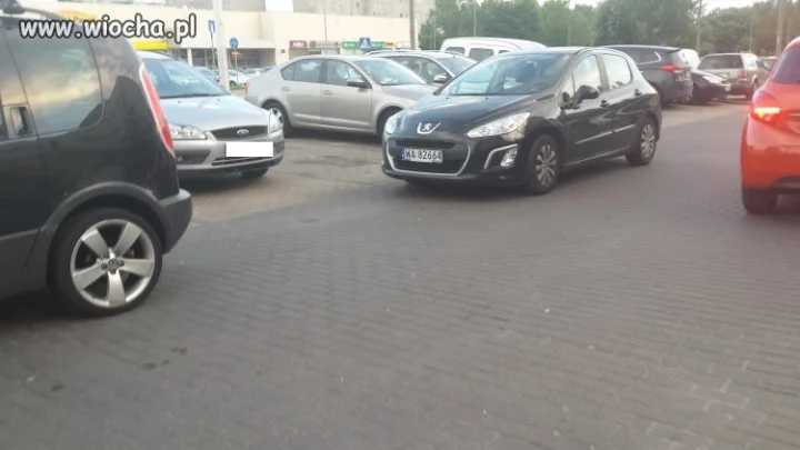 Za mały parking