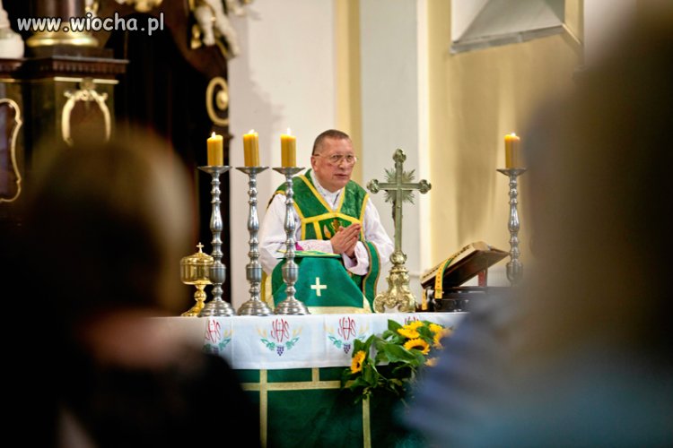 Wdzierają się dżihadyści, to inwazja islamistów poprzez stopniowe zasiedlanie Europy (...) nie daj Boże, żeby mieli podrzynać nam gardła i gwałcić kobiety - słowa ks. Romana Kneblewskiego