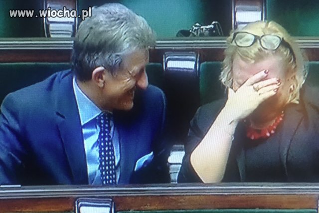 Czyżby Kempie już tak bardzo do śmiechu nie było?
