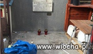 W miejscu pamięci zrobili śmietnik